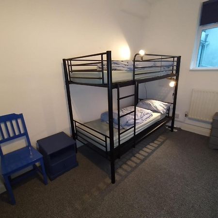 Ocean Backpackers Self-Catering Hostel Ilfracombe Esterno foto