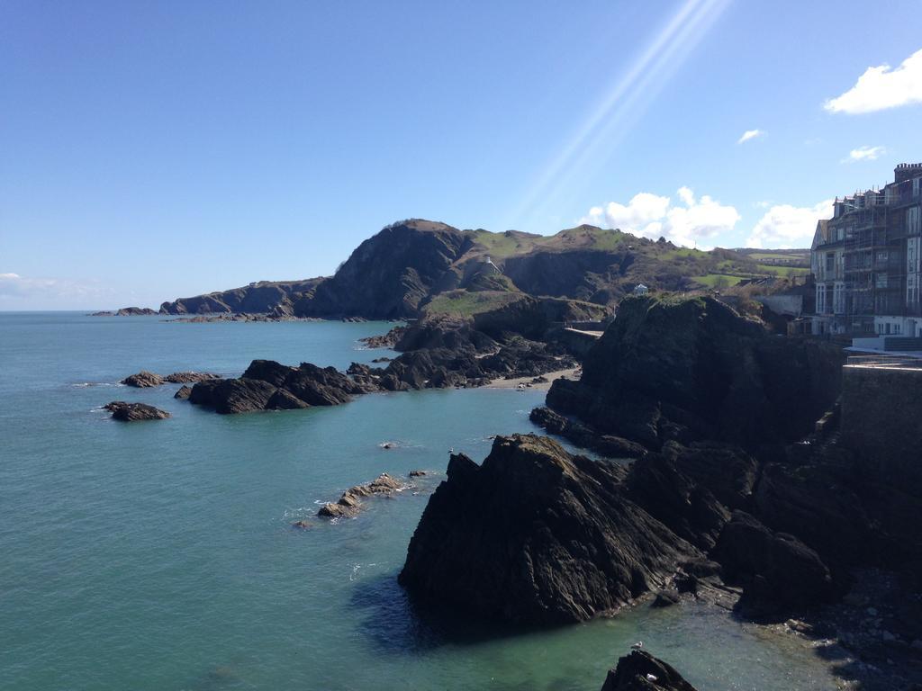 Ocean Backpackers Self-Catering Hostel Ilfracombe Esterno foto