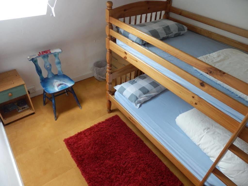 Ocean Backpackers Self-Catering Hostel Ilfracombe Esterno foto