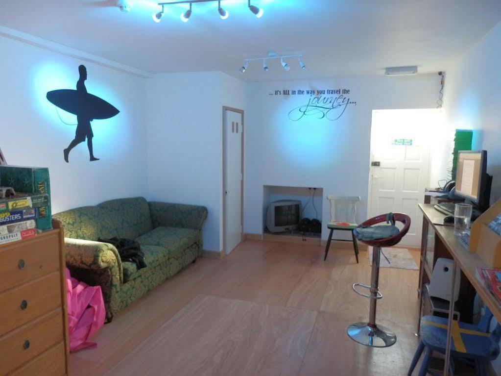 Ocean Backpackers Self-Catering Hostel Ilfracombe Esterno foto