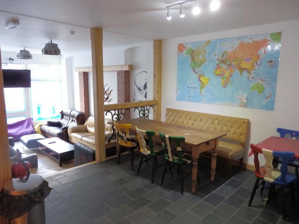 Ocean Backpackers Self-Catering Hostel Ilfracombe Esterno foto