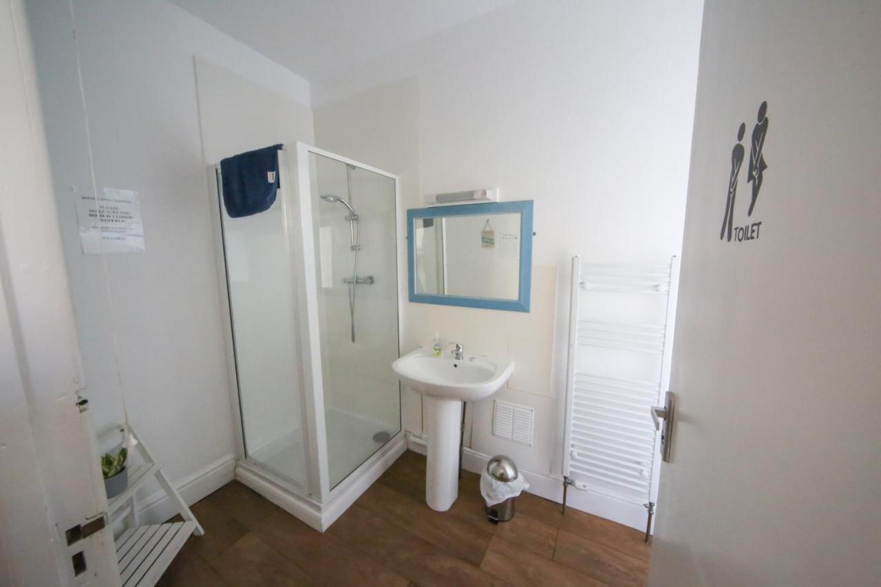 Ocean Backpackers Self-Catering Hostel Ilfracombe Esterno foto